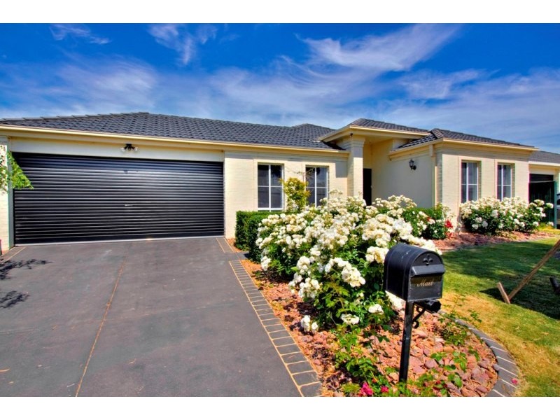 12 Hallmark Drive, Narre Warren South VIC 3805