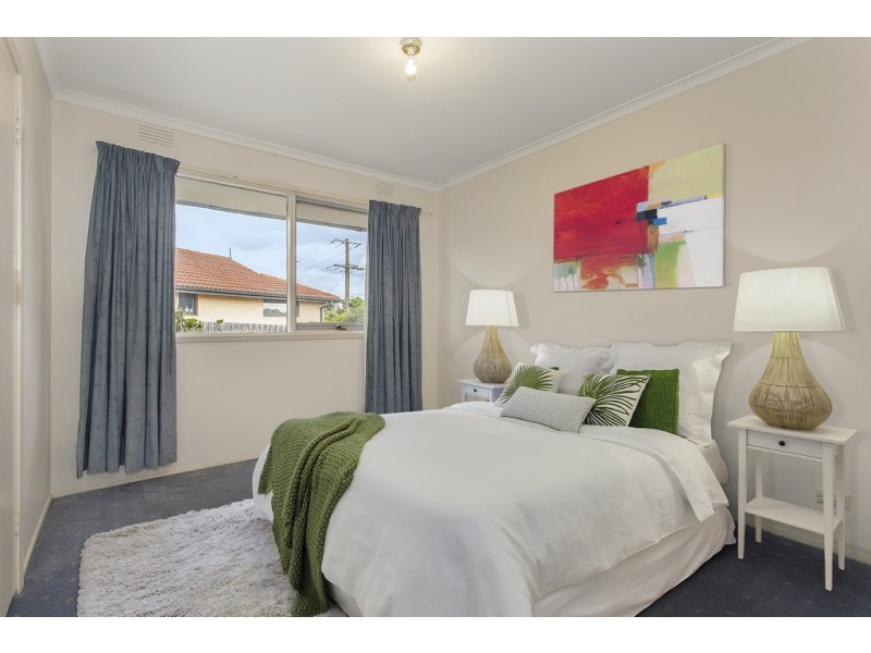 8 Fountain Drive, Narre Warren VIC 3805