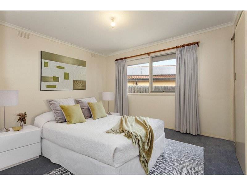 8 Fountain Drive, Narre Warren VIC 3805