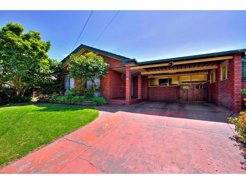 26 Meadow Wood Walk, Narre Warren VIC 3805