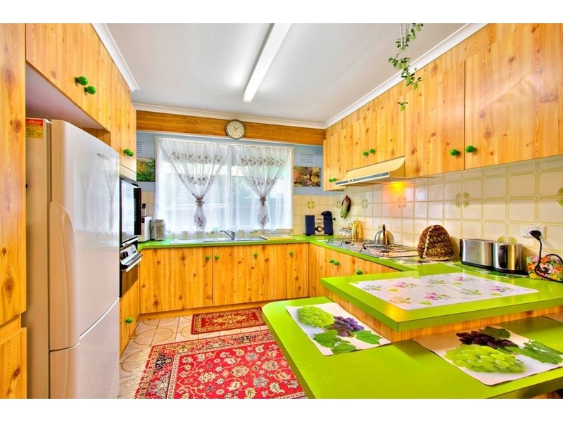26 Meadow Wood Walk, Narre Warren VIC 3805