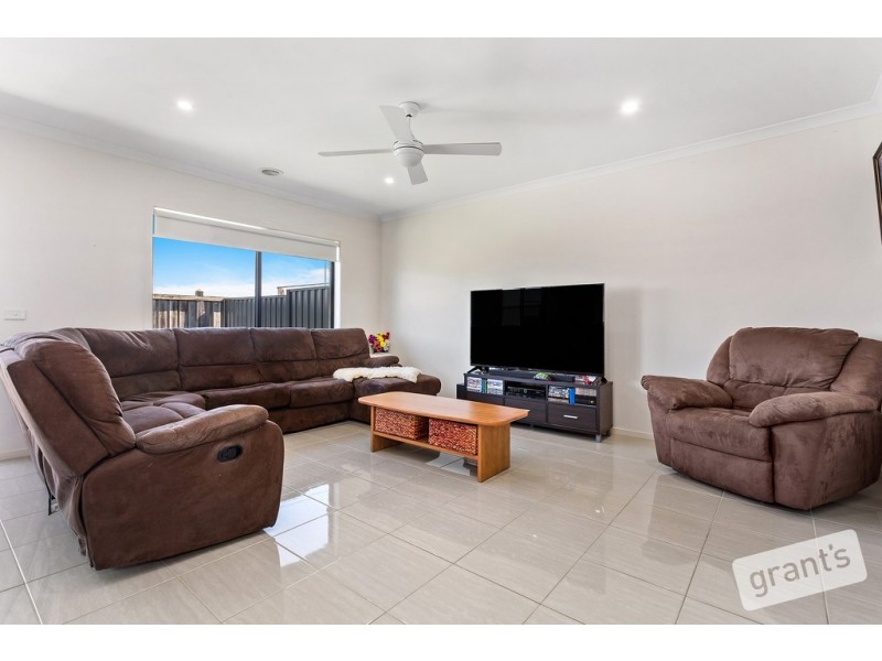 30 Fitzroy Street, Pakenham VIC 3810