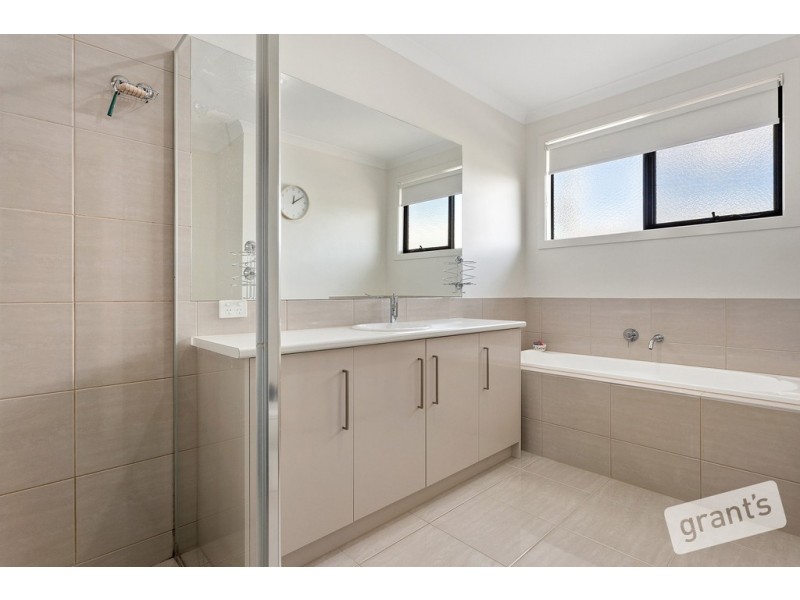 30 Fitzroy Street, Pakenham VIC 3810