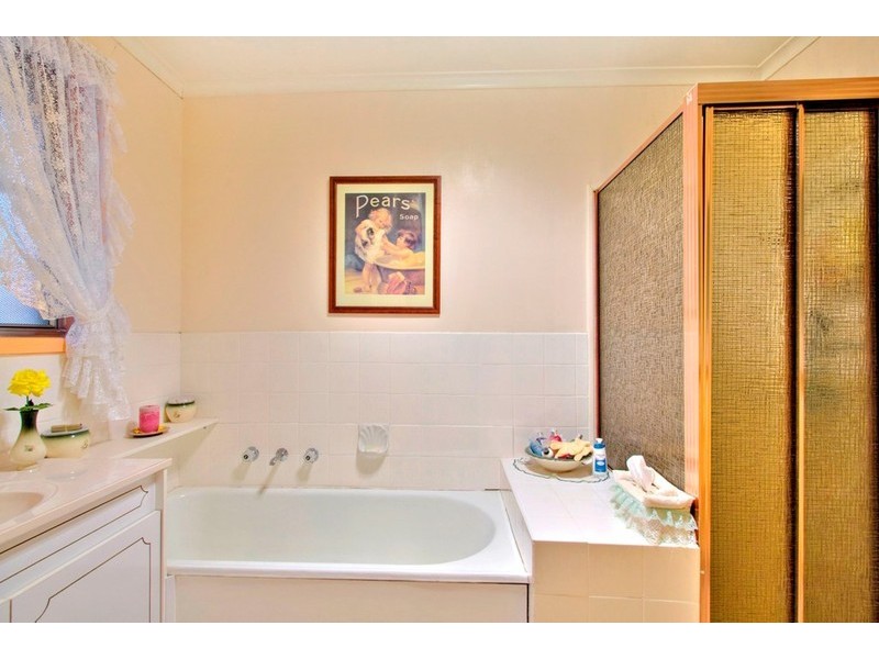 2 Farmers Way, Narre Warren VIC 3805