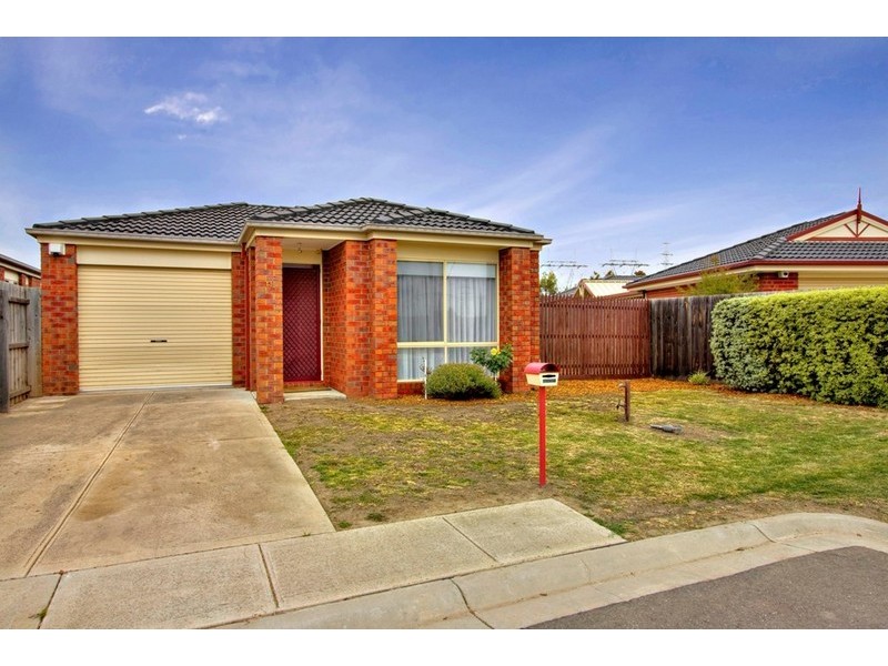13 Menindee Terrace, Narre Warren South VIC 3805