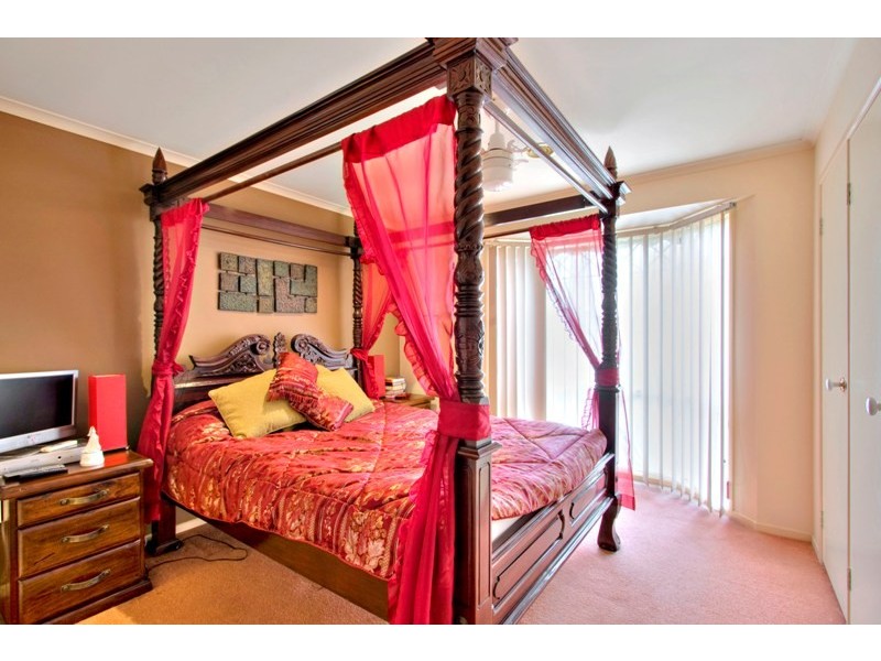 84 Strathaird Drive, Narre Warren South VIC 3805