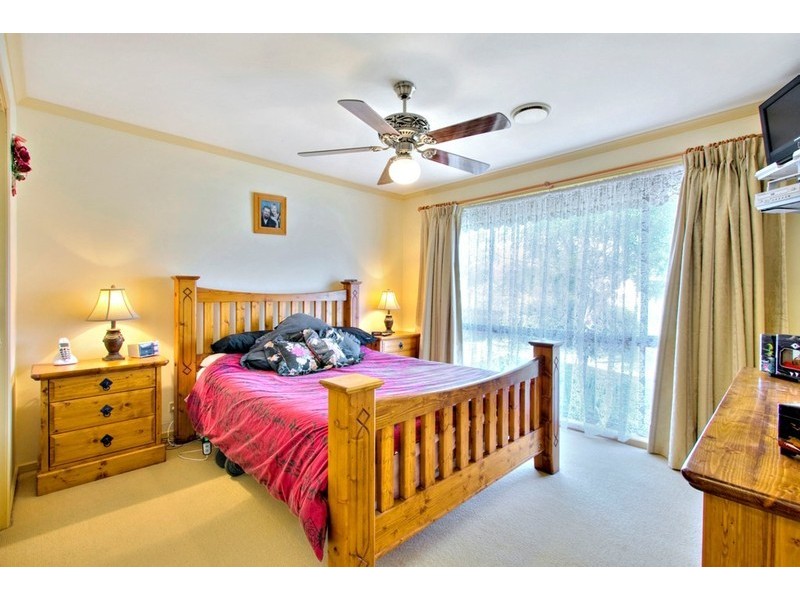 2 Sanders Court, Narre Warren VIC 3805