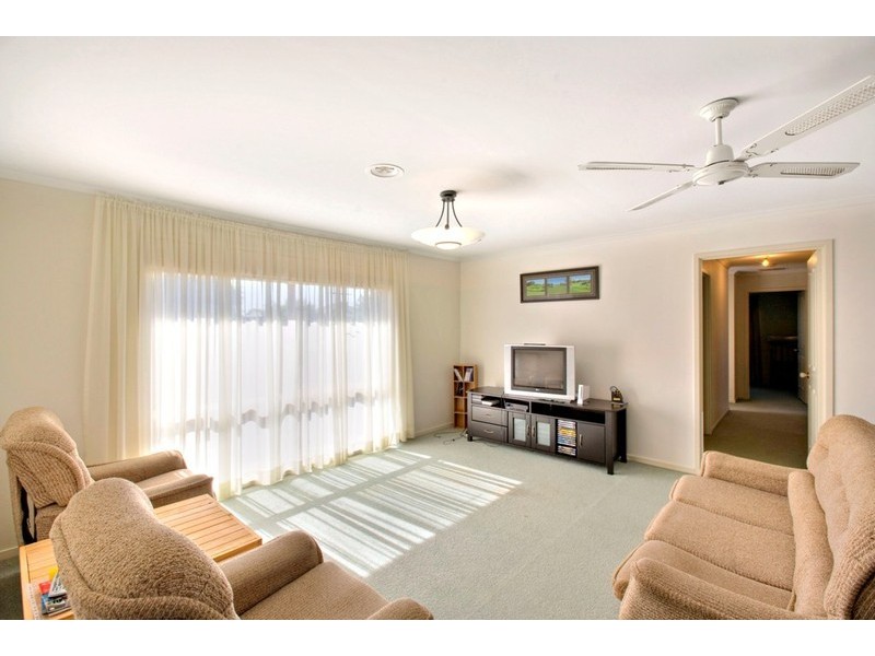 20 Deanswood Way, Narre Warren VIC 3805