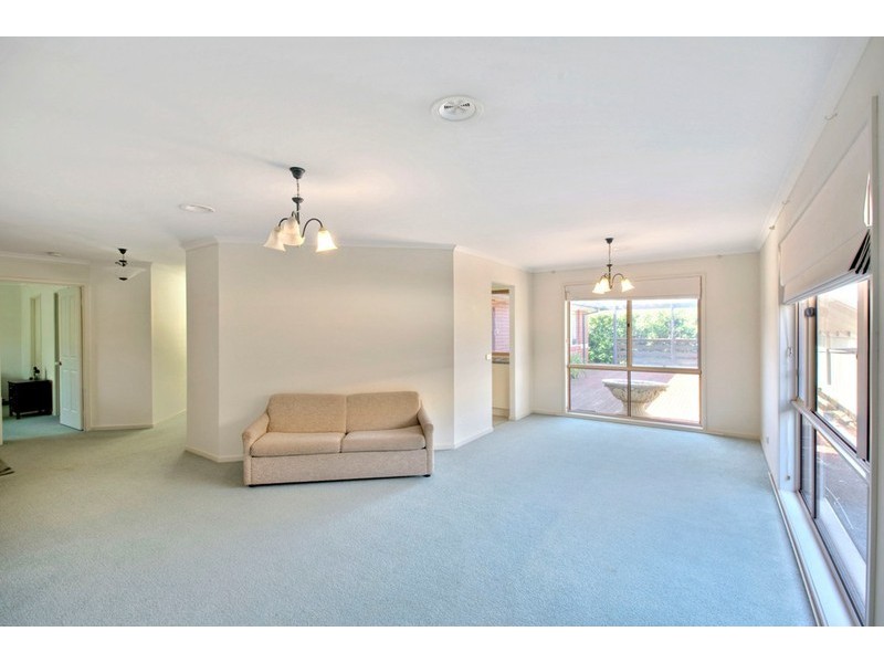 20 Deanswood Way, Narre Warren VIC 3805