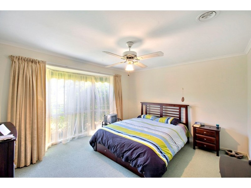 20 Deanswood Way, Narre Warren VIC 3805