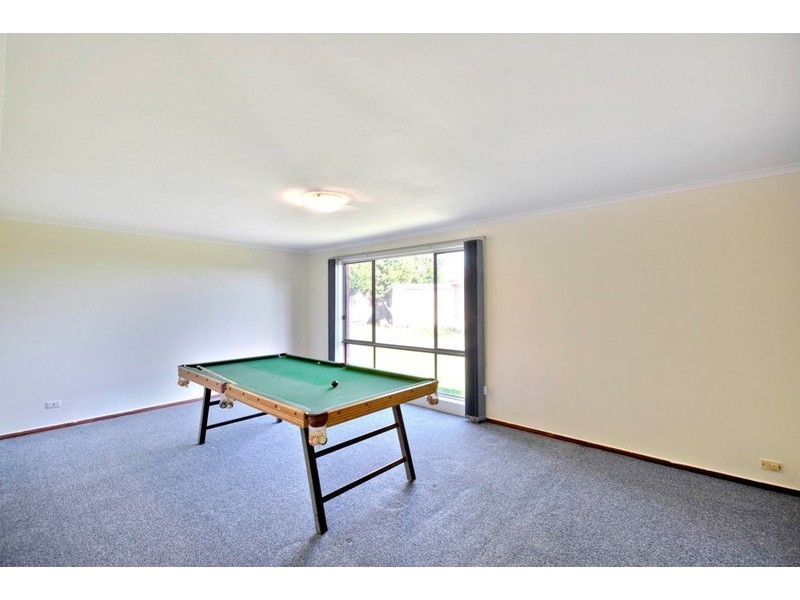 8 Emily Drive, Narre Warren VIC 3805