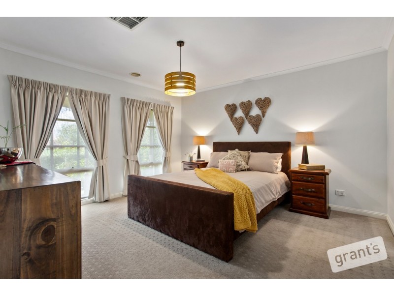 27 Park Square, Narre Warren South VIC 3805