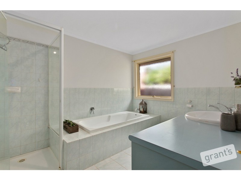 27 Park Square, Narre Warren South VIC 3805