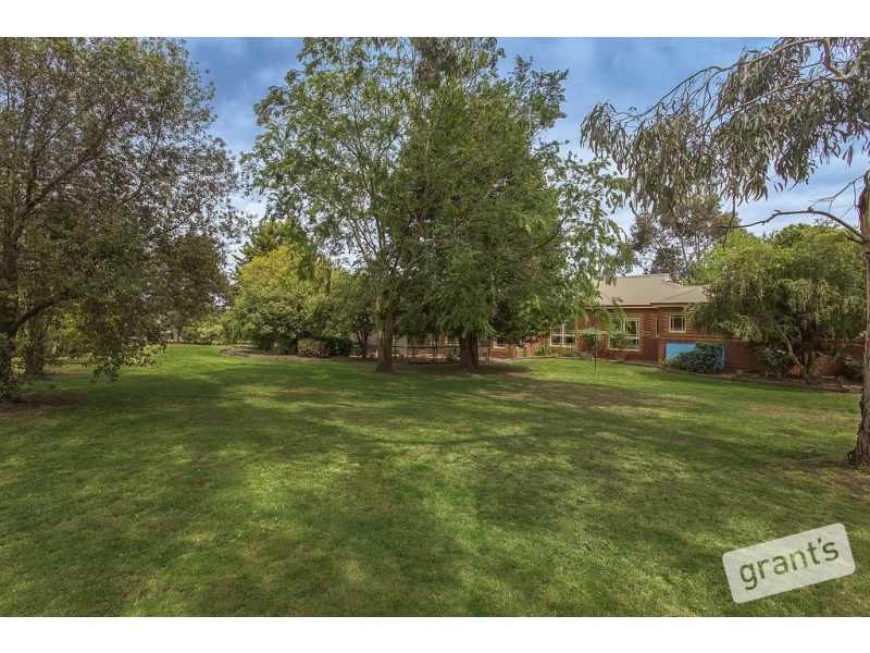 34-36 Carmen Crescent, Narre Warren North VIC 3804