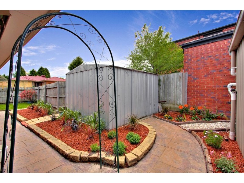 1 Ingram Close, Narre Warren VIC 3805