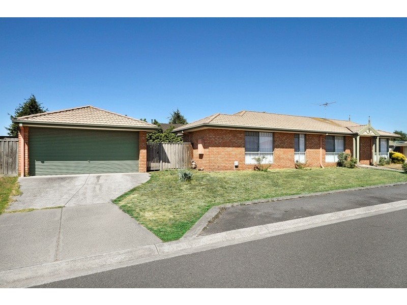 16 Timms Street, Narre Warren South VIC 3805