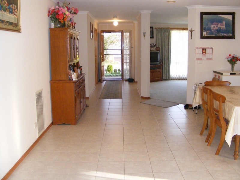 10 Walcott Place, Narre Warren South VIC 3805