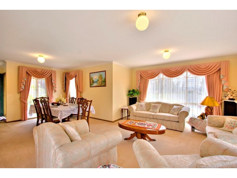 140 Hinrichsen Drive, Hallam VIC 3803