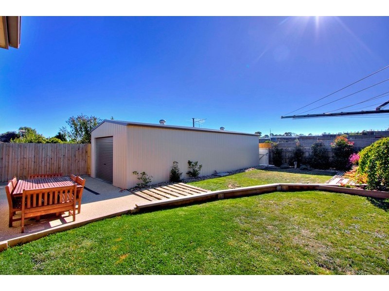 8 Francis Court, Narre Warren VIC 3805