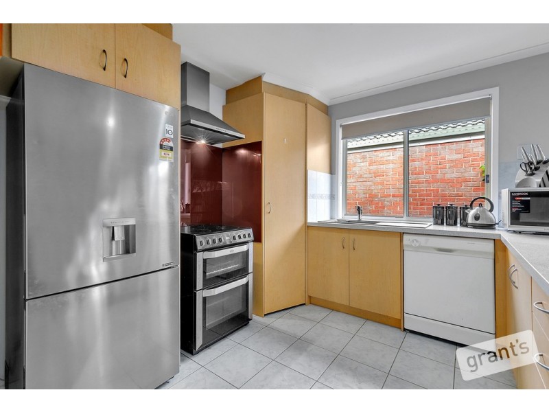 12 Merrijig Avenue, Cranbourne VIC 3977