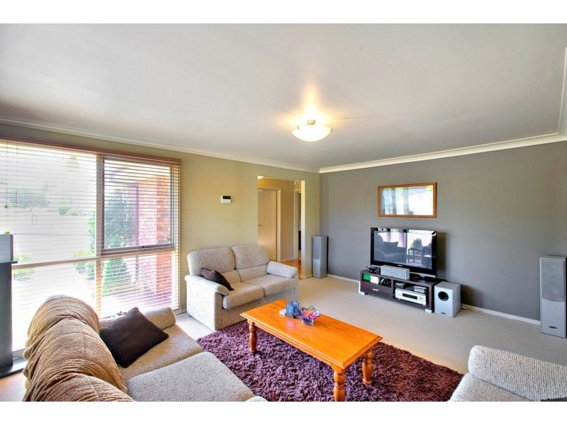 2 Barondi Avenue, Narre Warren VIC 3805