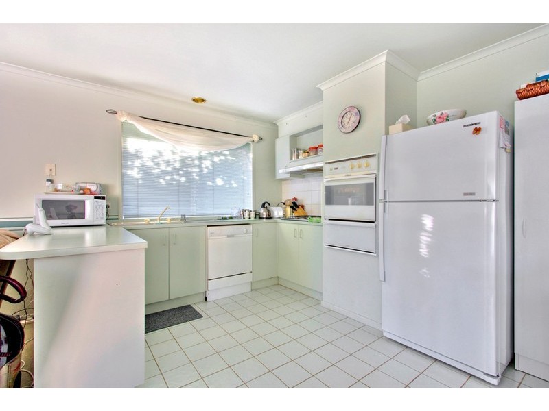 2 Nana Walk, Narre Warren South VIC 3805