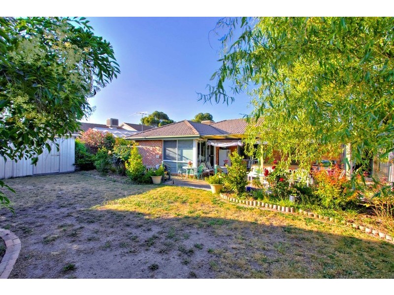 2 Nana Walk, Narre Warren South VIC 3805