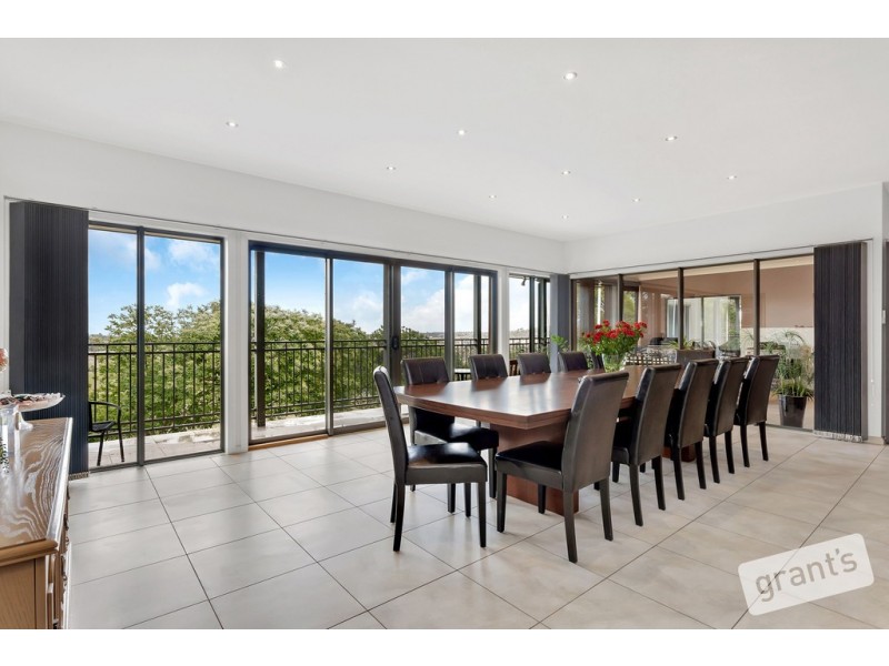 23-33 Aurisch Drive, Narre Warren North VIC 3804