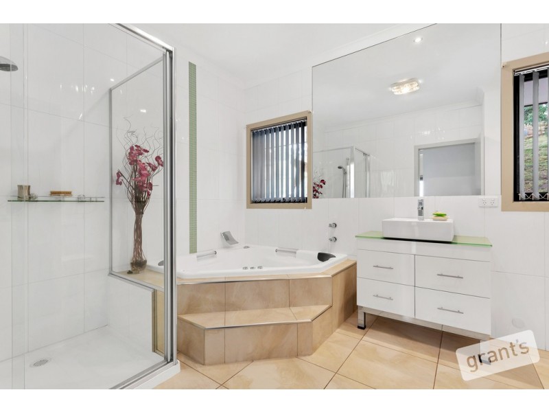 23-33 Aurisch Drive, Narre Warren North VIC 3804