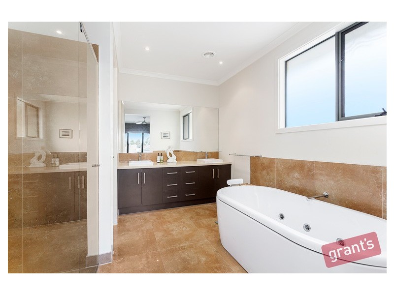 103 Drysdale Avenue, Narre Warren North VIC 3804