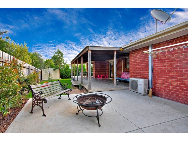 17 Greg Court, Narre Warren VIC 3805