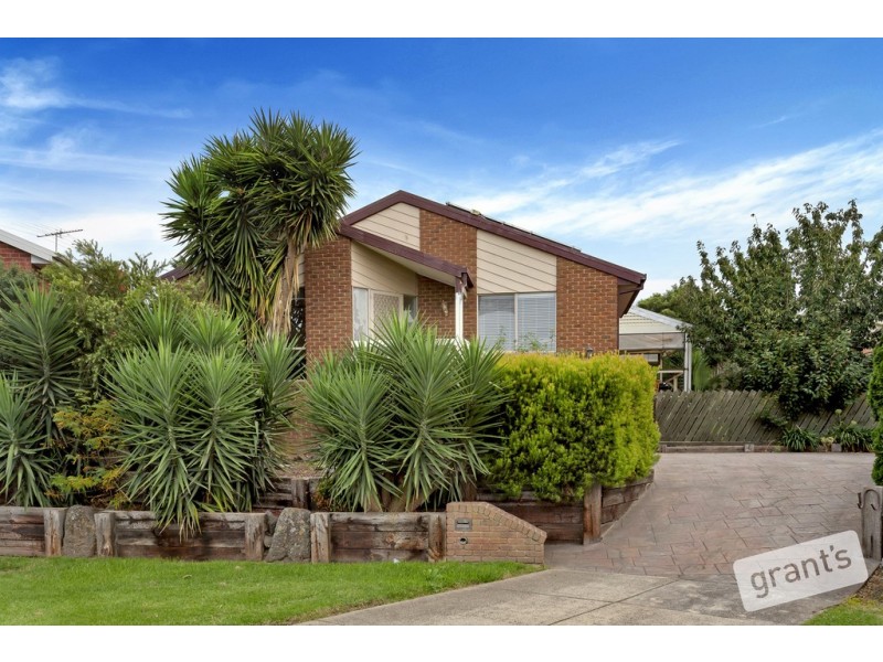 9 Candlebark Close, Hampton Park VIC 3976