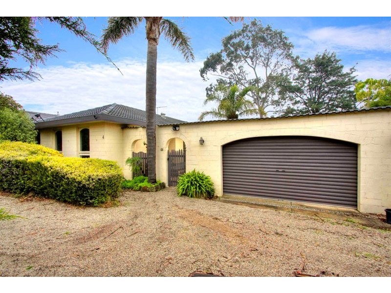4 Lloyd Avenue, Narre Warren VIC 3805