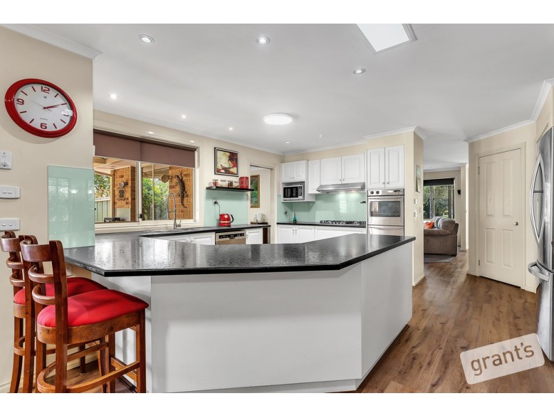 1 Woodrush Court, Narre Warren South VIC 3805