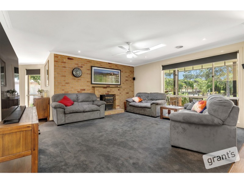 1 Woodrush Court, Narre Warren South VIC 3805