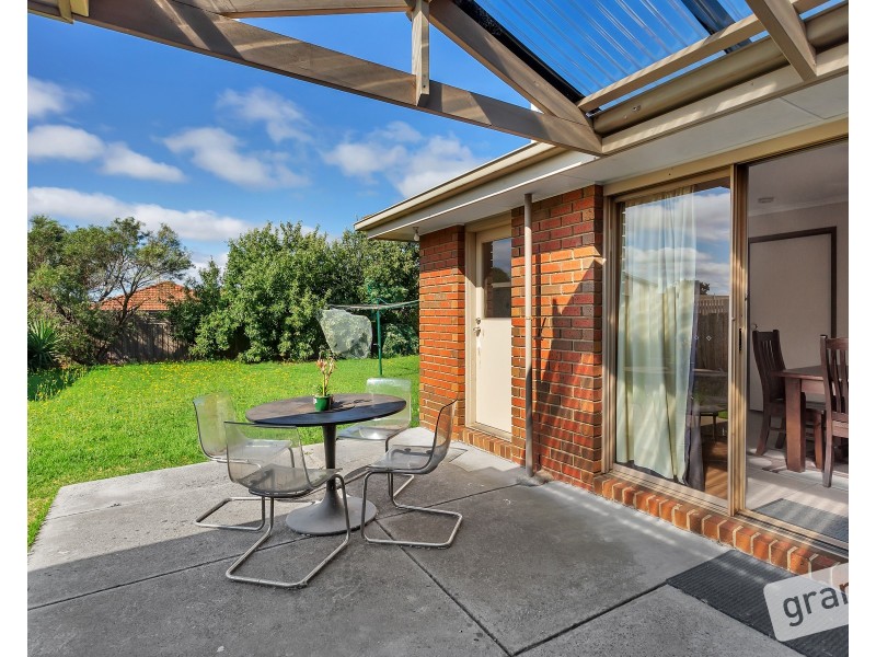 58 Courtenay Avenue, Cranbourne North VIC 3977
