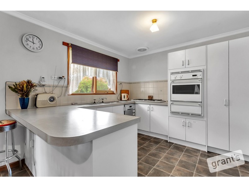 13 Tara Court, Hallam VIC 3803
