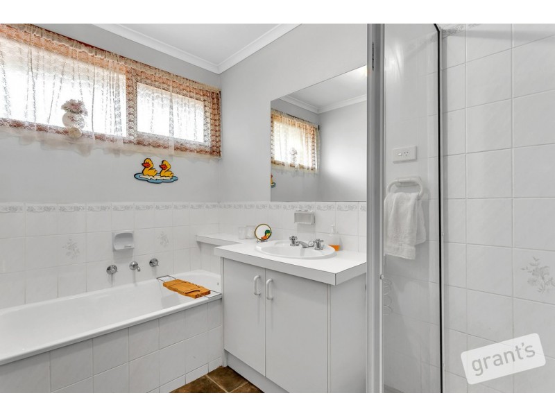 13 Tara Court, Hallam VIC 3803