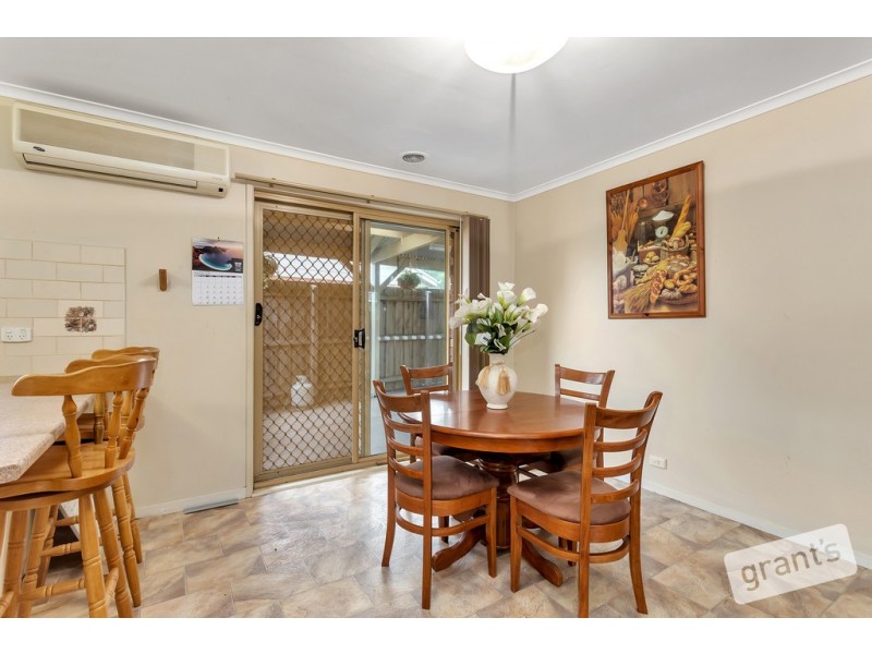 169 Endeavour Drive, Cranbourne North VIC 3977