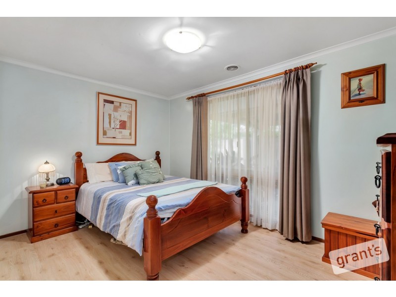 169 Endeavour Drive, Cranbourne North VIC 3977