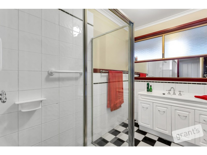 169 Endeavour Drive, Cranbourne North VIC 3977