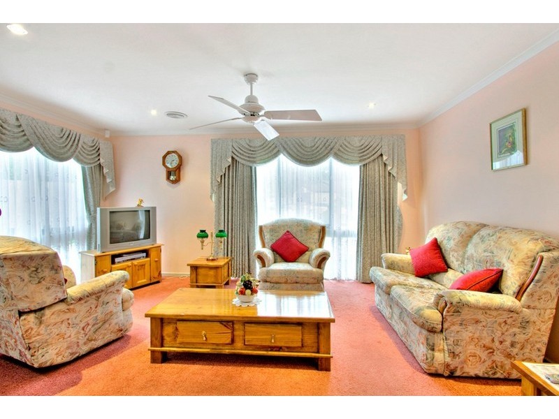 9 Kimberly Court, Berwick VIC 3806