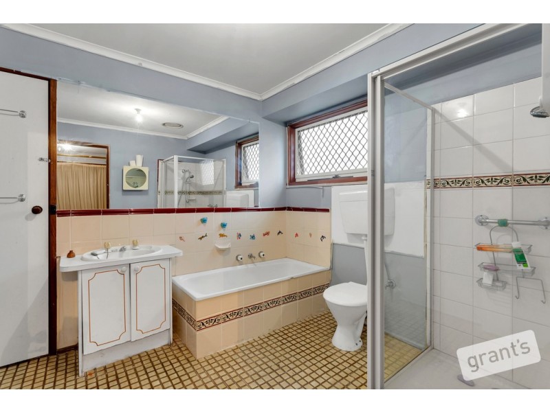 61 Guildford Crescent, Narre Warren VIC 3805