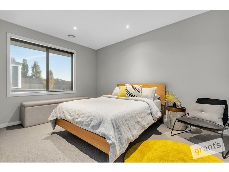 7 Ponds Way, Narre Warren North VIC 3804