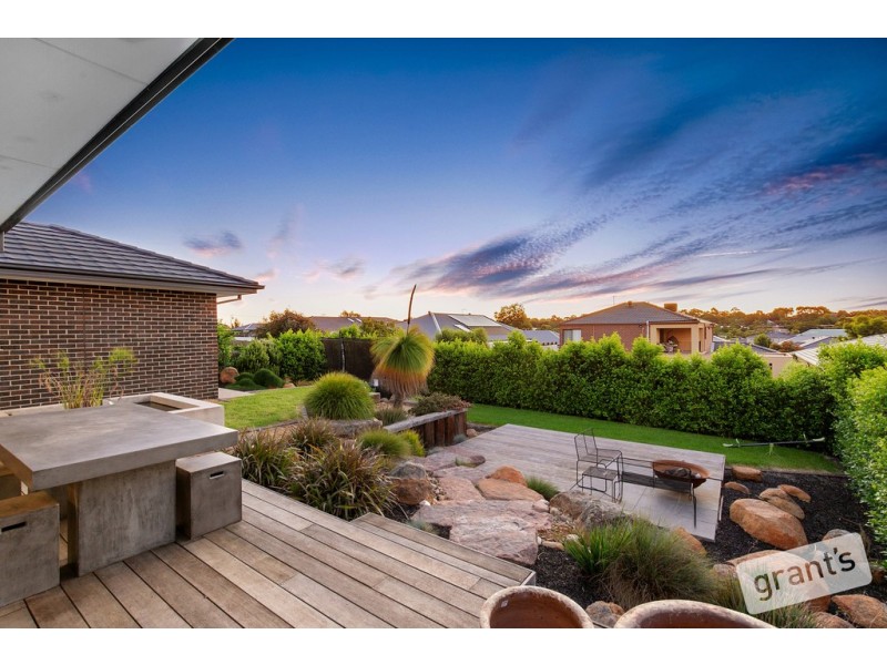 7 Ponds Way, Narre Warren North VIC 3804