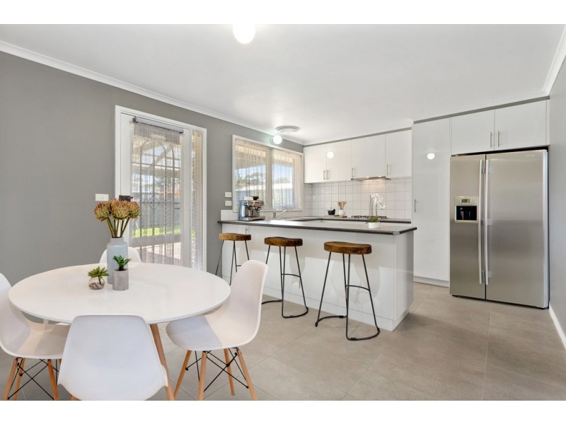 83 Fountain Drive, Narre Warren VIC 3805