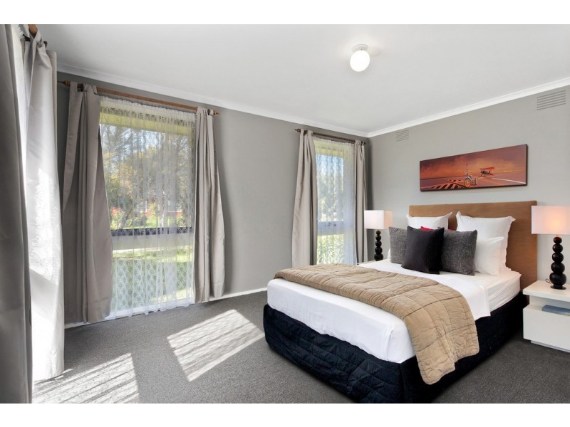 83 Fountain Drive, Narre Warren VIC 3805