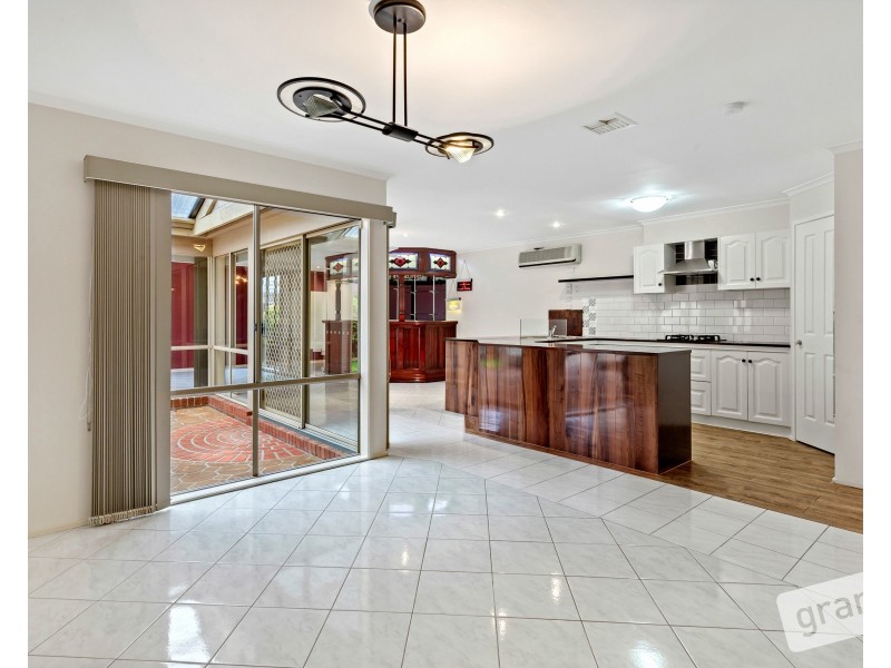 17 Quail Court, Narre Warren South VIC 3805