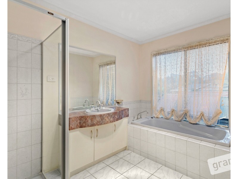 17 Quail Court, Narre Warren South VIC 3805