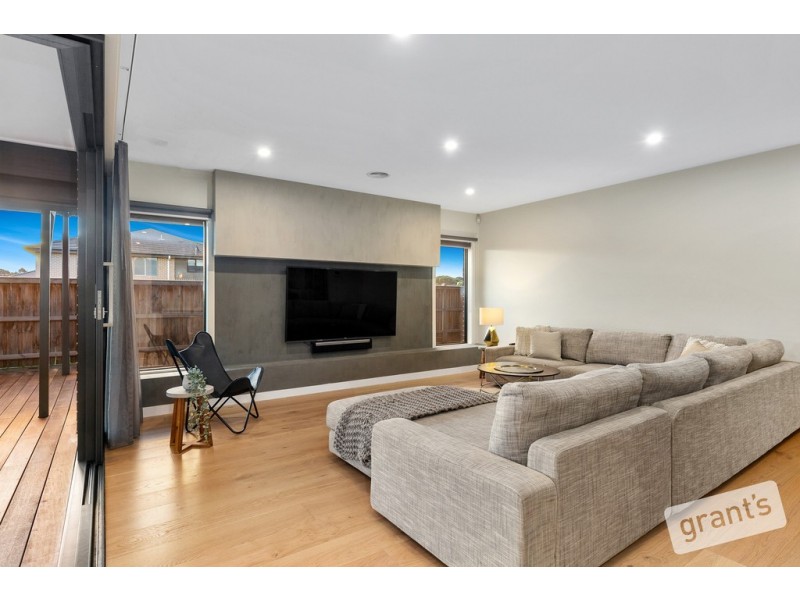 32 Ripplebrook Boulevard, Narre Warren North VIC 3804